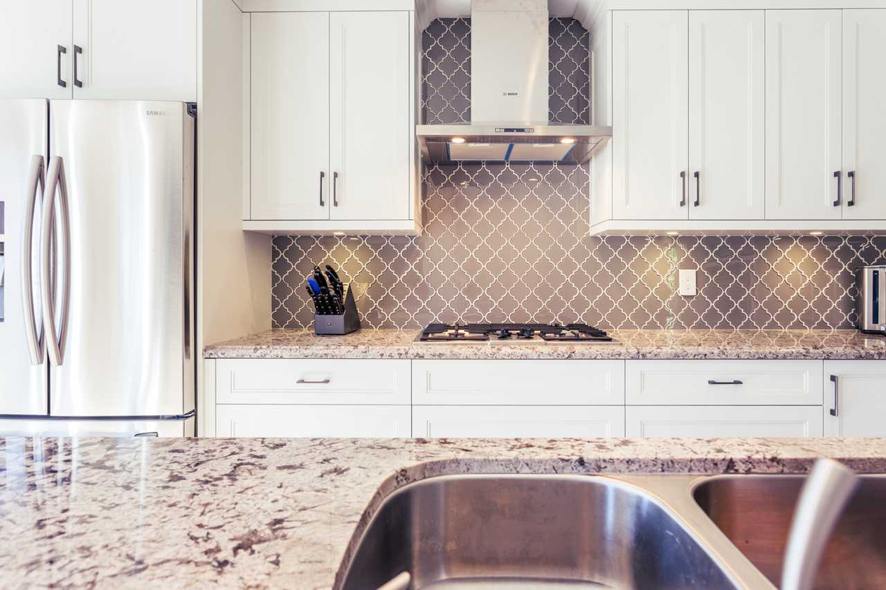 Custom transitional kitchen Luxury design Kitchen in Conley St, Thornhill